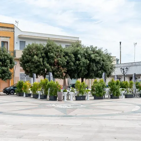 Piazza Pertini 3*
