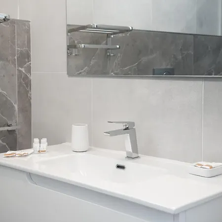 Piazza Pertini Affittacamere 3*